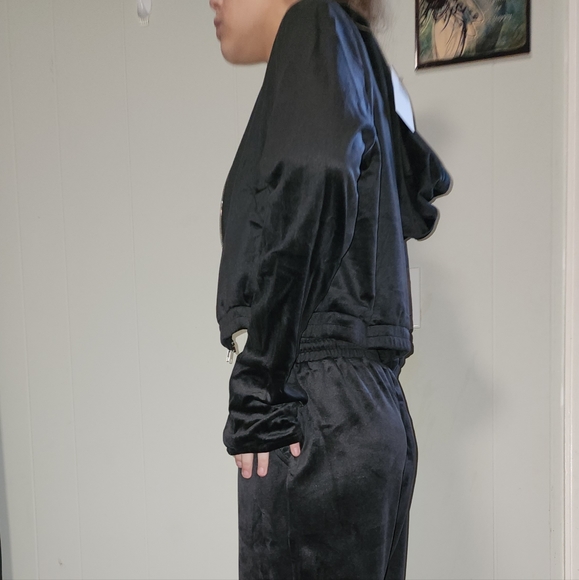 NWT Dolls Kill Luxurious Soft Velor Black Pant And Jacket Set - Picture 3 of 13